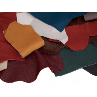 Bőrdarabok 1 kg, színkeverék, olasz puha bőr, közepes méretű