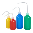 Striekacia fľaša laboratórna LDPE 500 ml červená - tryskavica so závitom GL25