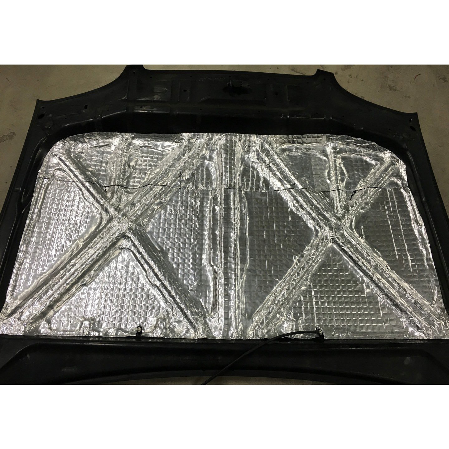 Öntapadó hangszigetelő hab 10mm 25x100cm fekete LT10 fóliával omegamix.hu