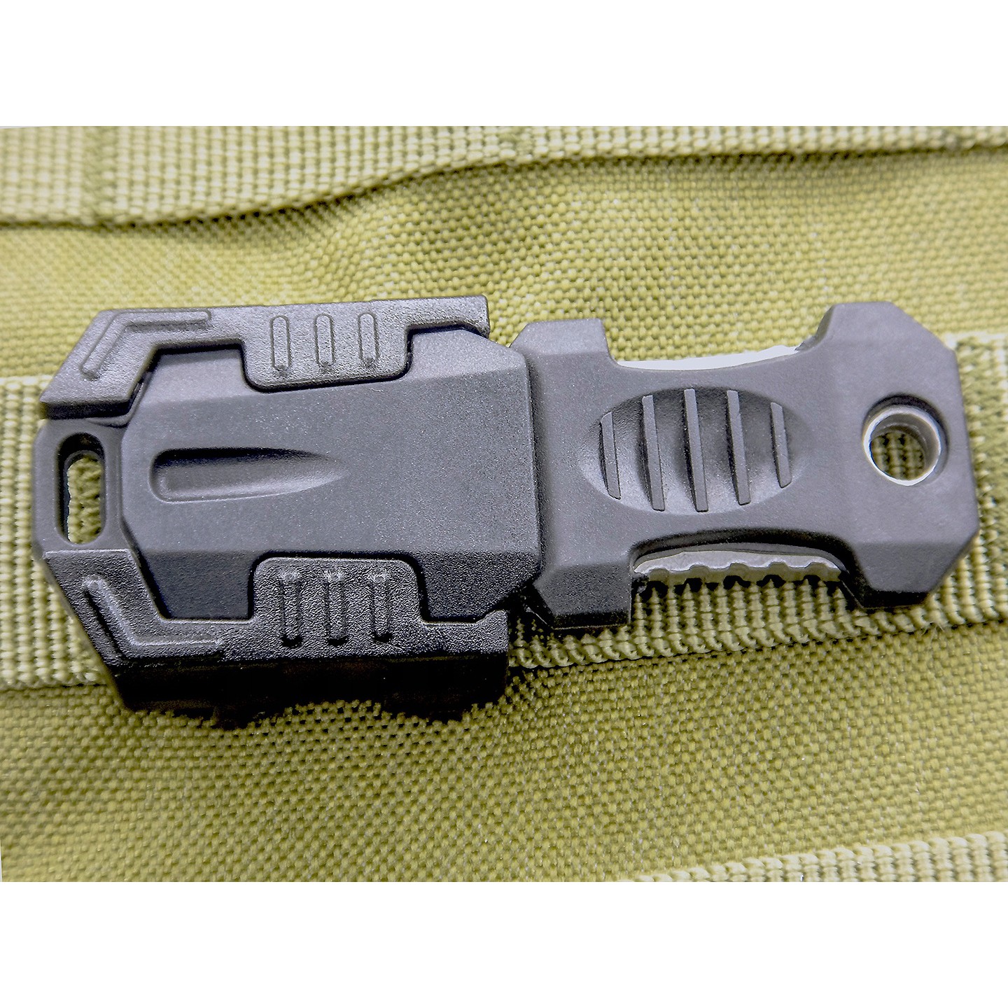 taktikai mentőkés EDC Survival Molle megamix.sk
